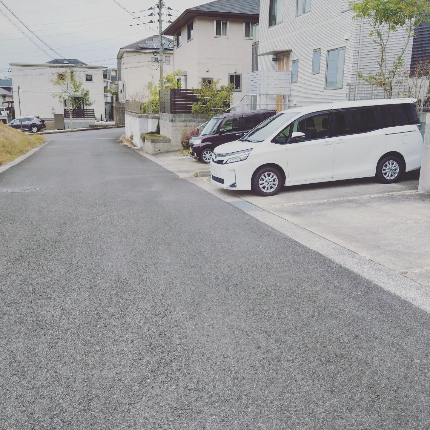 見積り案件が増えるようにポスティング活動してきました久々のポスティングは足が痛い‍ポスティング用のスクーター買おうかな？🤔外壁・屋根の事でお困りの事がございましたら、やまにた塗装にご相談ください！ホームページはプロフィールからご覧いただくか、やまにた塗装で検索🌍@yamanitatosou#やまにた塗装 #山新田塗装#長崎県の塗装業者#外壁塗装#屋根塗装#断熱塗装#断熱効果#遮熱効果#窓ガラスコーティング#結露防止#鉄骨塗装#足場工事#外壁洗浄#高圧洗浄#諫早市の塗装業者#ポスティング#コーキング工事