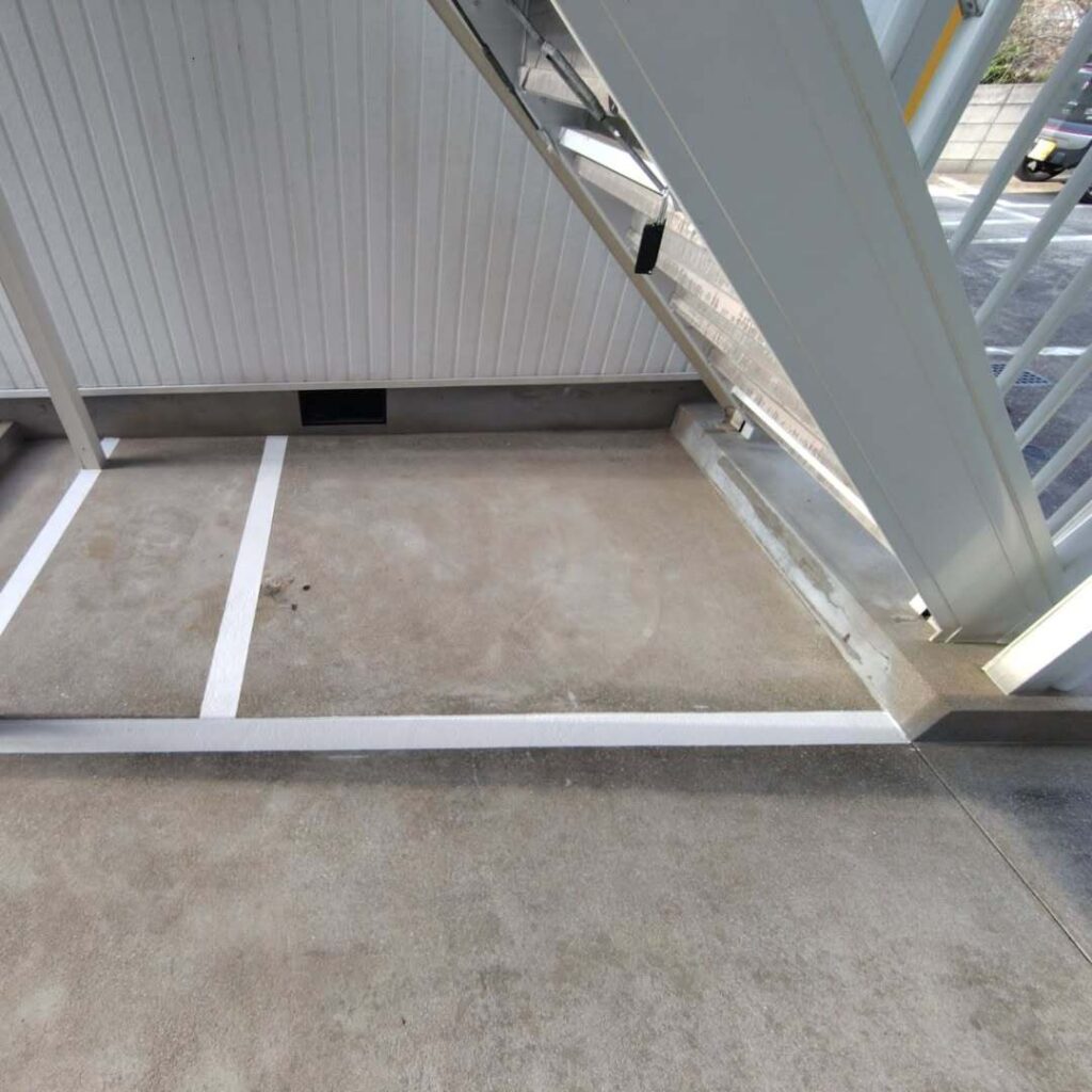 長崎市のAPオーナー様から駐車場のラインの塗装工事をお願いされました4