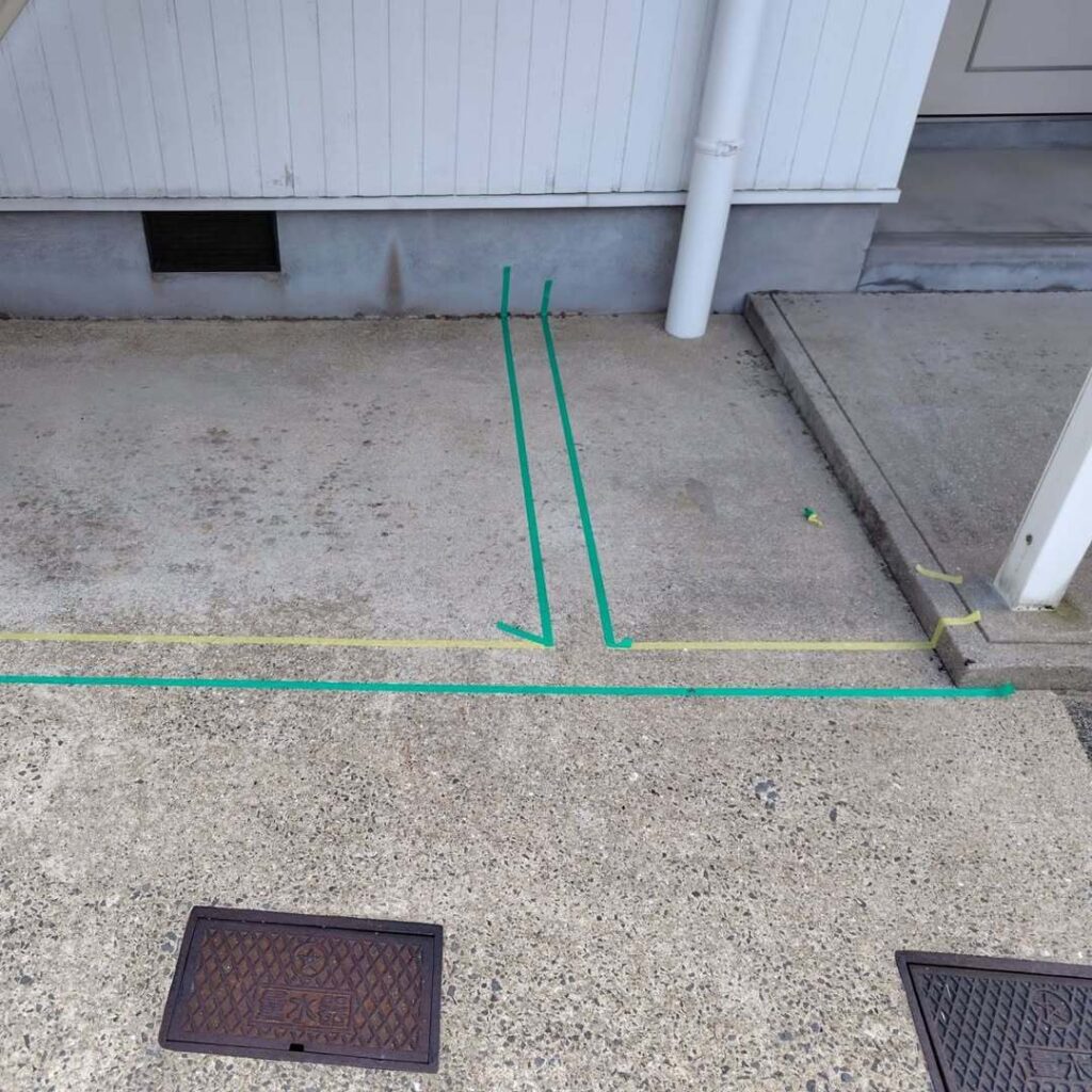 長崎市のAPオーナー様から駐車場のラインの塗装工事をお願いされました1