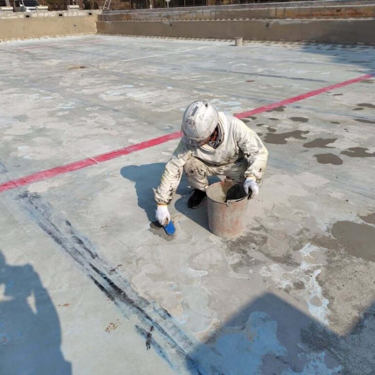 プールの工事が順調に進んでおります1